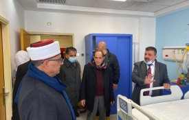 وزير الأوقاف يتفقد مستشفى الإسراء التخصصي التابع للجنة زكاة طولكرم المركزية
