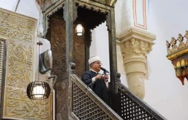 خلال خطبة الجمعة في الحرم الإبراهيمي وزير الأوقاف يدعو إلى إغاثة الشعب الباكستاني.