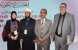 على هامش  اليوم الثاني من أعمال المؤتمر الدولي الخامس والثلاثين  للمجلس الأعلى للشؤون الإسلامية والذي تعقده وزارة الأوقاف المصرية.  أ.د الشيخ محمد مصطفى نجم وزير الأوقاف والشؤون الدينية يلتقي عدداً من وزراء وعلماء الدول العربية والإسلامية المشاركة في المؤ