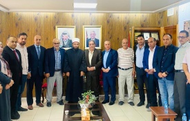 نجم يلتقي محافظ بيت لحم لمناقشة العديد من القضايا المتعلقة بالمساجد والأراضي الوقفية 