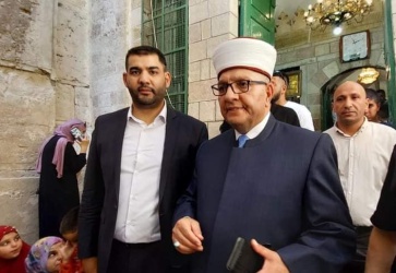 الخليل/// أوقاف الخليل تعقد احتفالا مركزيا في الحرم الإبراهيمي الشريف.