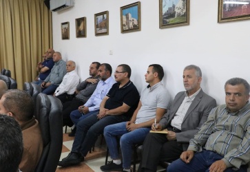 وزير الأوقاف يلتقي " البعثة الإدارية " المرافقة لحجاج دولة فلسطين