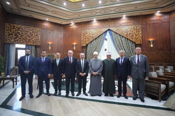 *الإمام الأكبر يستقبل رئيس الوزراء الفلسطيني ويؤكد رفض الأزهر لمطامع الصهاينة بفرض التقسيم الزماني والمكاني للحرم القدسي الشريف*
