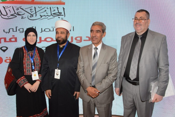على هامش  اليوم الثاني من أعمال المؤتمر الدولي الخامس والثلاثين  للمجلس الأعلى للشؤون الإسلامية والذي تعقده وزارة الأوقاف المصرية.  أ.د الشيخ محمد مصطفى نجم وزير الأوقاف والشؤون الدينية يلتقي عدداً من وزراء وعلماء الدول العربية والإسلامية المشاركة في المؤ