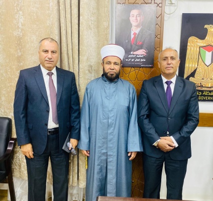 سماحة الشيخ الأستاذ الدكتور محمد مصطفى نجم  - وزير الأوقاف والشؤون الدينية- خلال لقاء محافظ محافظة جنين الأخ كمال أبو الرب، وذلك في مقر المحافظة. 