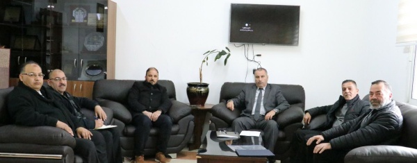 الأوقاف تبحث مع نقابة أصحاب شركات الحج والعمرة سبل تعزيز التعاون المشترك