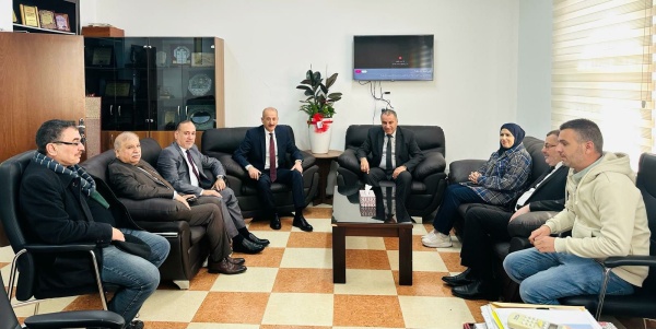 ●  أبو الرب يبحث مع البنك الإسلامي العربي سبل استثمار الأراضي الوقفية